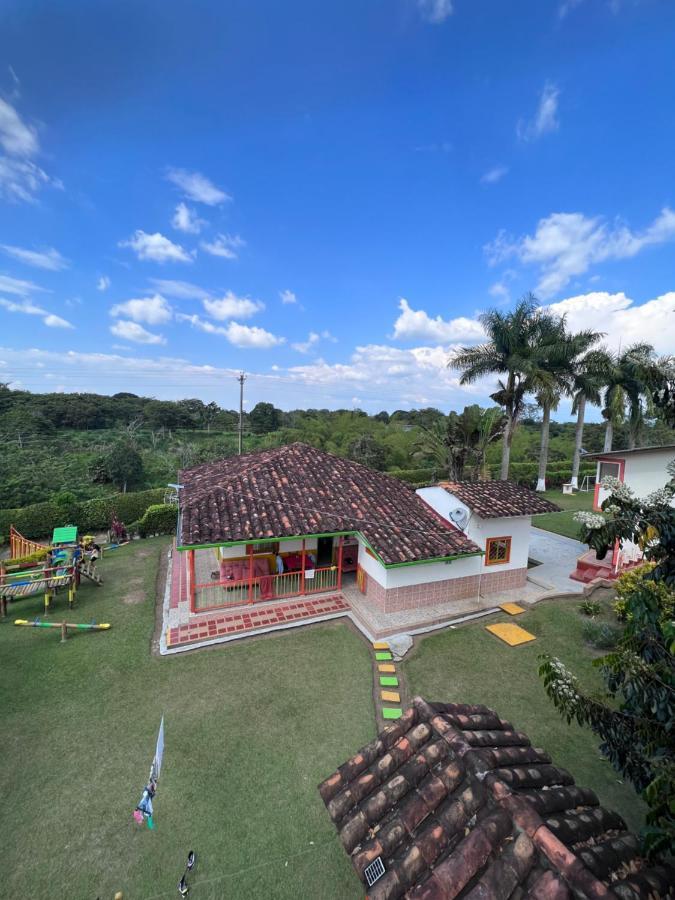 Alojamiento Campestre Hawaii Montenegro Exterior photo