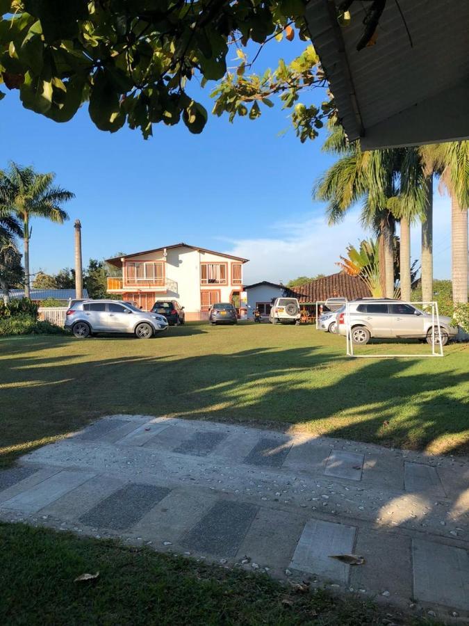 Alojamiento Campestre Hawaii Montenegro Exterior photo