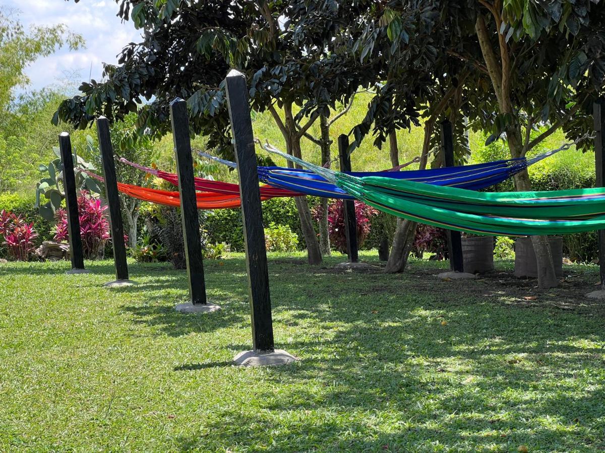 Alojamiento Campestre Hawaii Montenegro Exterior photo