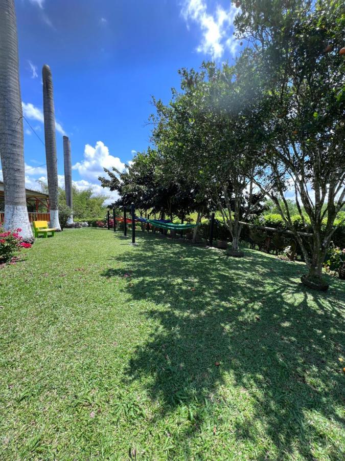 Alojamiento Campestre Hawaii Montenegro Exterior photo