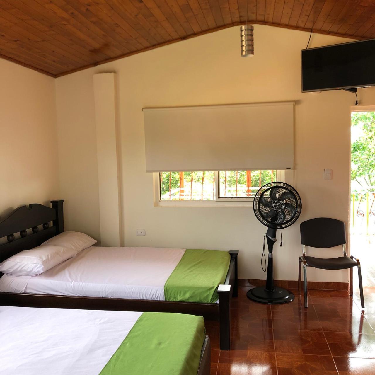 Alojamiento Campestre Hawaii Montenegro Exterior photo